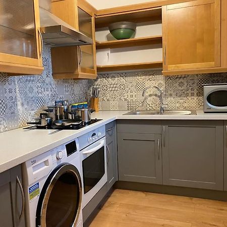 לידס Stunning One B/R Apartment - City Centre מראה חיצוני תמונה