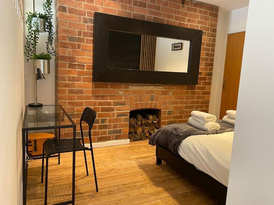 לידס Stunning One B/R Apartment - City Centre מראה חיצוני תמונה