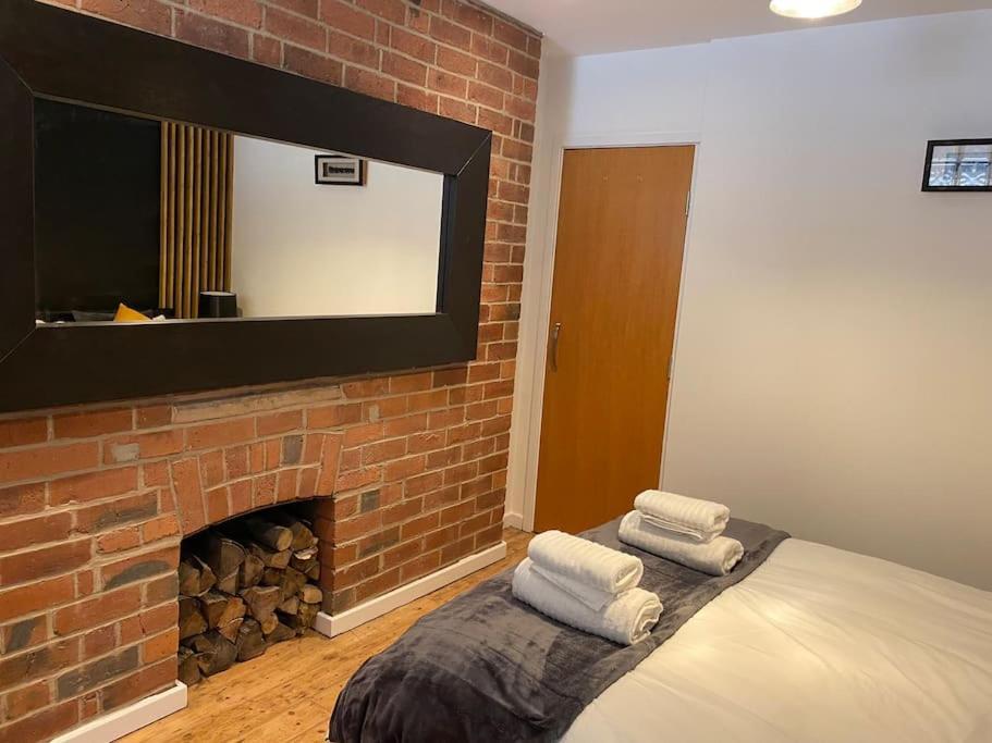 לידס Stunning One B/R Apartment - City Centre מראה חיצוני תמונה